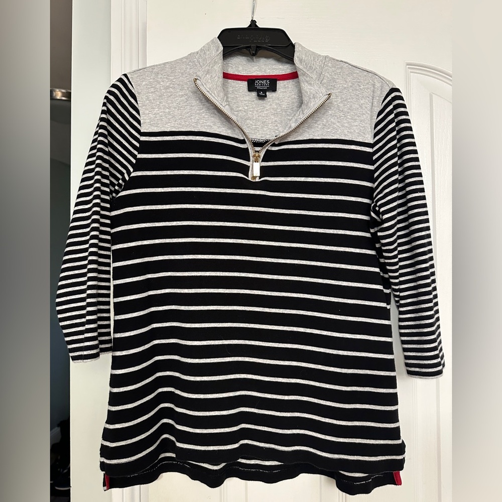 Jones New York Gray and Black Zip-Up Sweater